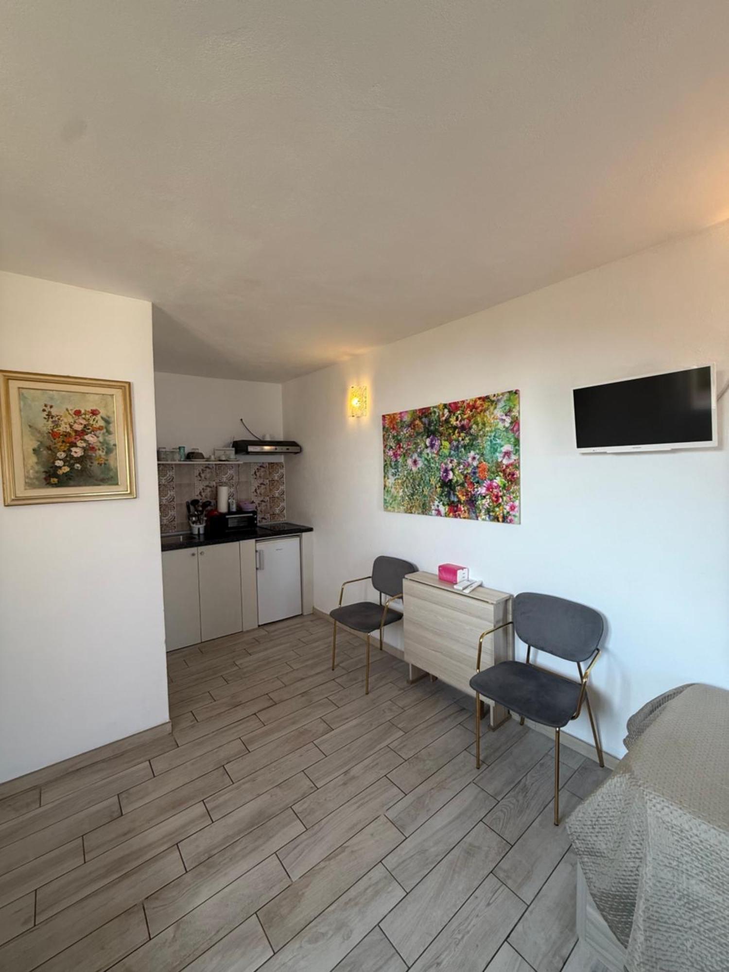 Agriturismo Un Mare Di Fiori Ventimiglia Exteriör bild